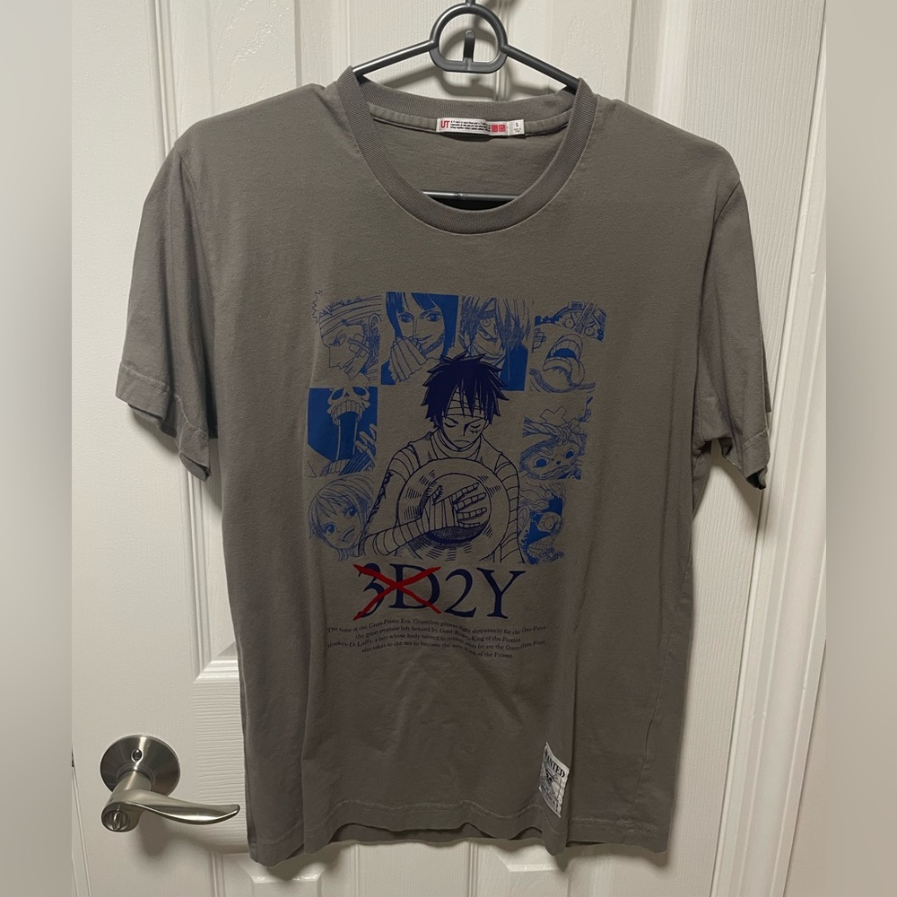 Uniqlo Men Tee Shirt ONE PIECE size S